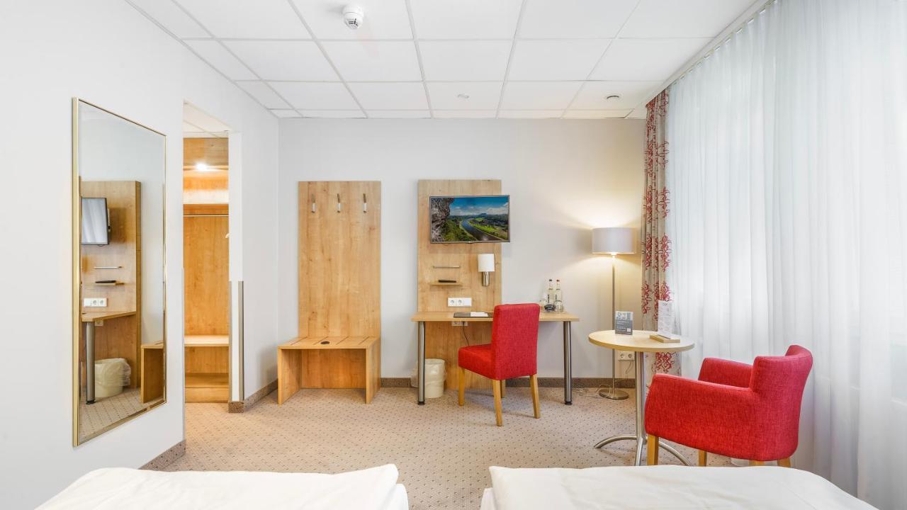 Hotel Kreuzer Wedel Luaran gambar