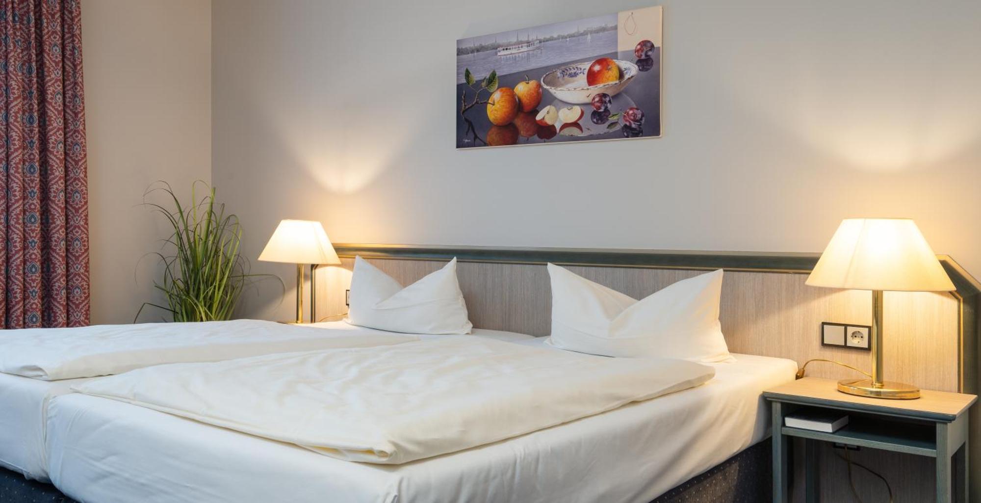 Hotel Kreuzer Wedel Luaran gambar